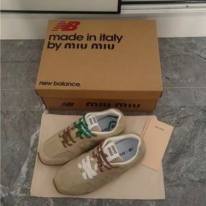 Miu Miu x New Balance 530